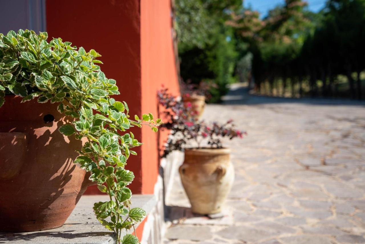 Luxury Villa Arianna Tarano Exterior photo