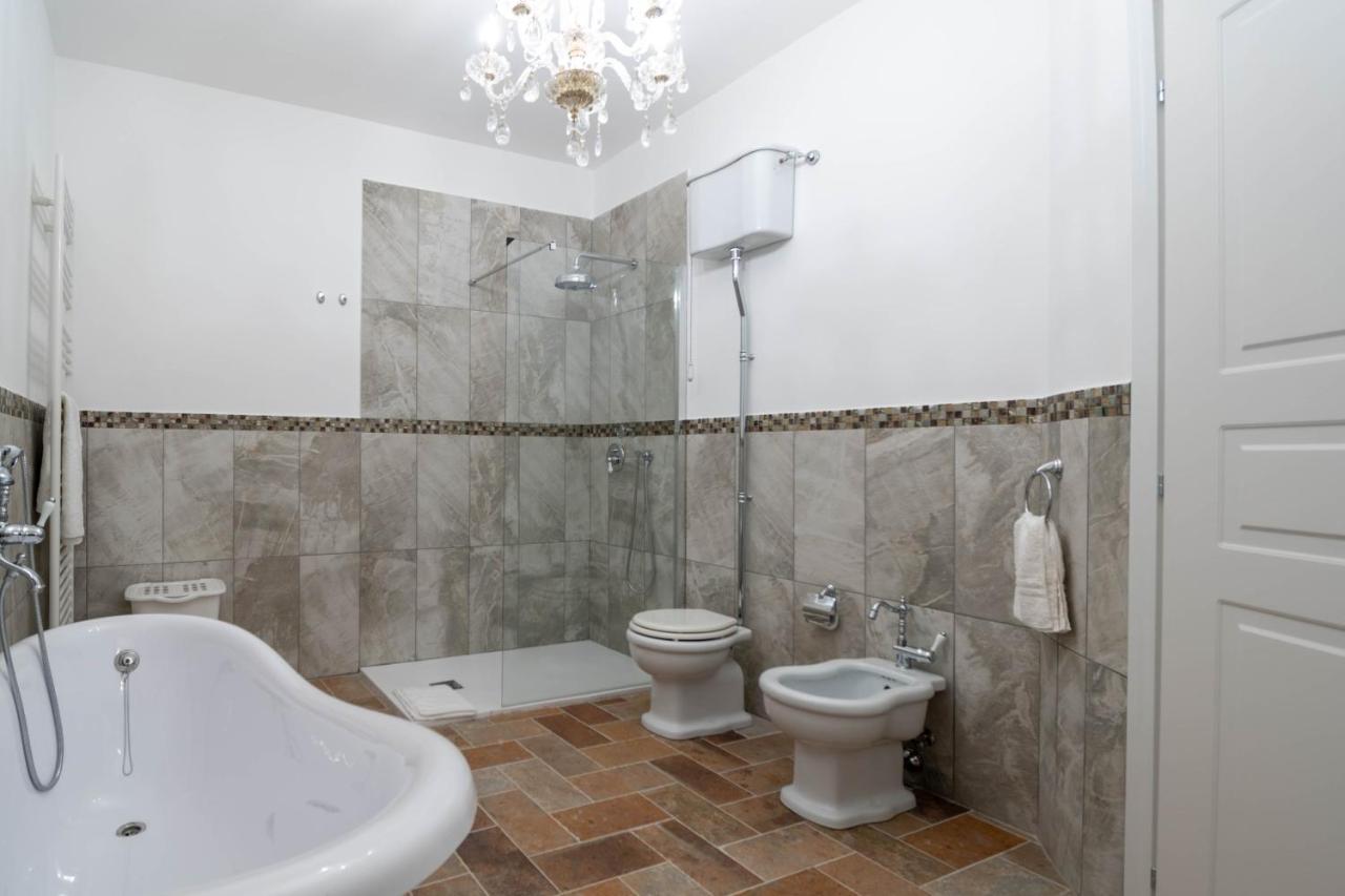 Luxury Villa Arianna Tarano Exterior photo